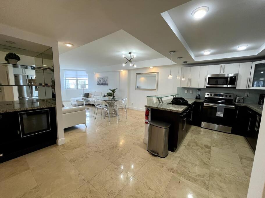 Breathtaking Ocean View! 15th Floor Apartamento